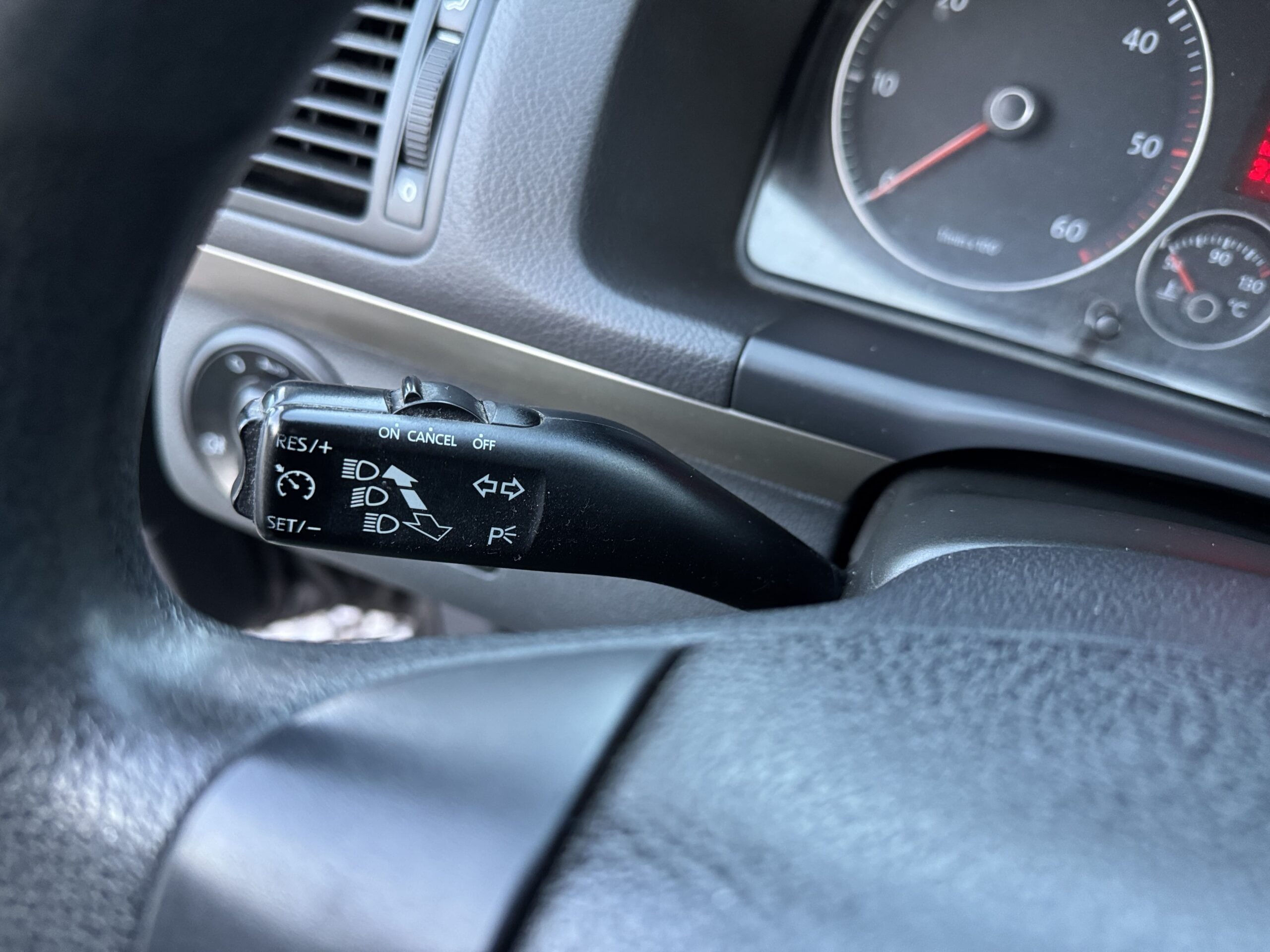 Volkswagen Touran 1.9TDi 77kW 2010 Po veľkom servise Aj na splátky už od: 18,84€ – Obrázok 10