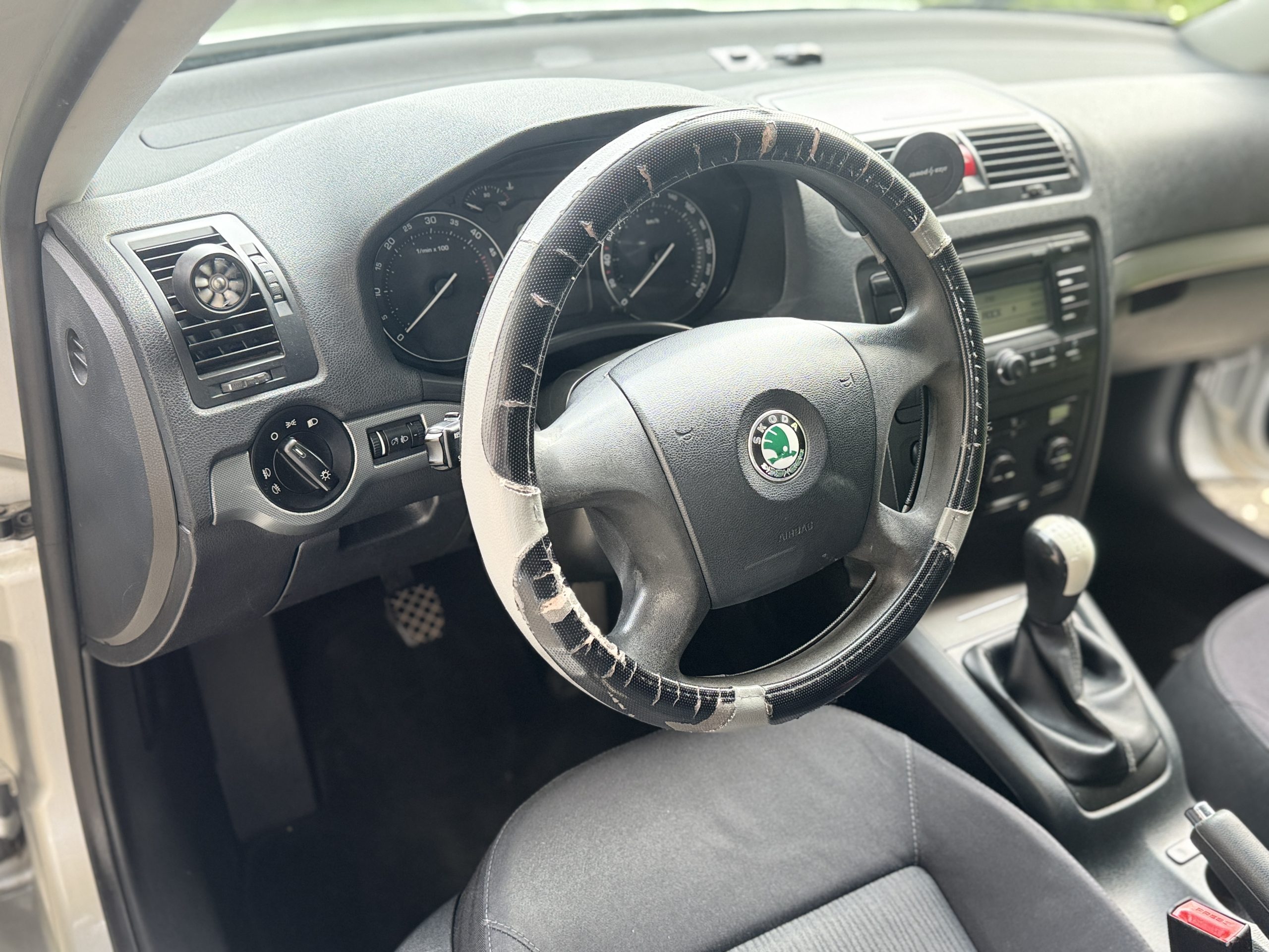 Škoda Octavia Combi 1.9 TDi 77Kw Ťažné RS packet – Obrázok 11